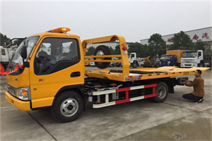 镇雄哪里有拖车服务